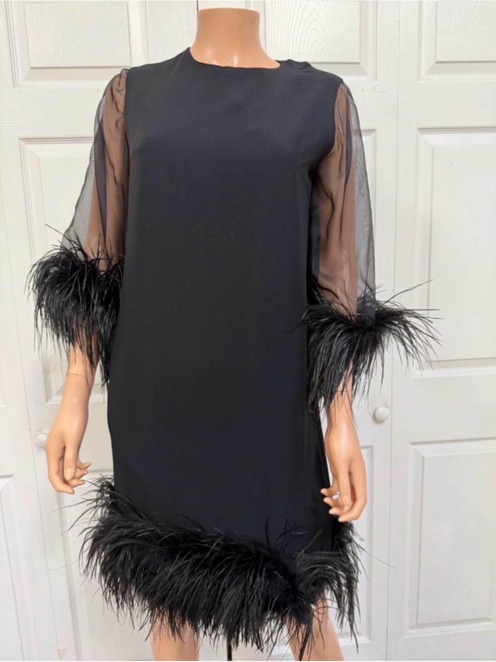 Vintage 60’s black cocktail dress w/ feather trim & sheer sleeves small - Picture 4 of 12